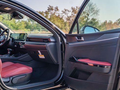 New 2026 Kia K5 GT-Line image 8