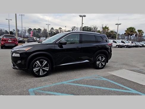 Used 2023 Nissan Rogue SL w/ SL Premium Package image 24