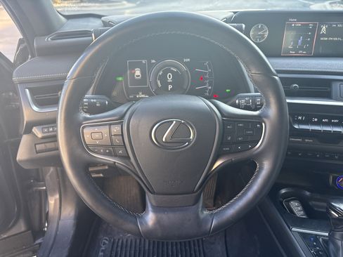 Used 2019 Lexus UX 250h image 18