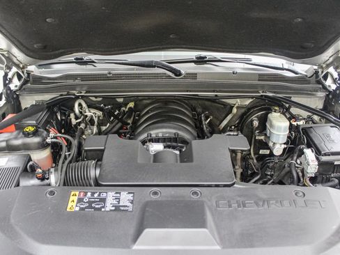 Used 2020 Chevrolet Tahoe LT w/ RST Edition AWD/4WD image 18