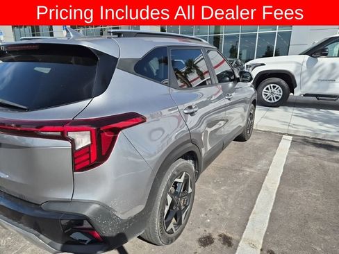 Used 2025 Kia Seltos S FWD image 3
