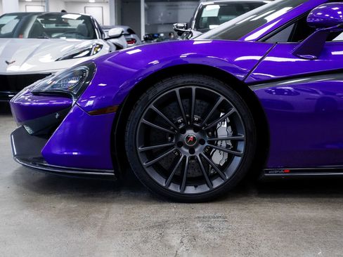 Used 2018 McLaren 570S Coupe RWD image 4