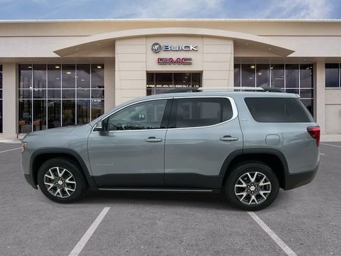 Certified 2023 GMC Acadia SLT FWD image 8