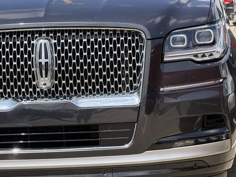 Used 2023 Lincoln Navigator Reserve AWD/4WD image 7