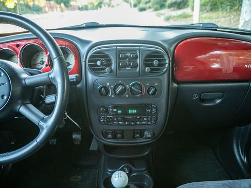 Used 2003 Chrysler PT Cruiser Limited image 22