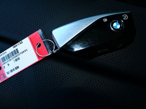 Used 2025 BMW 760i xDrive w/ Executive Package image 20