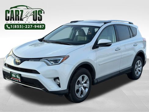 Used 2016 Toyota RAV4 Limited image 1