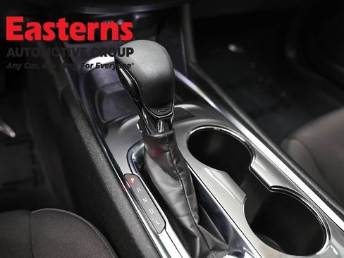 Used 2023 Chevrolet Malibu LT FWD image 13