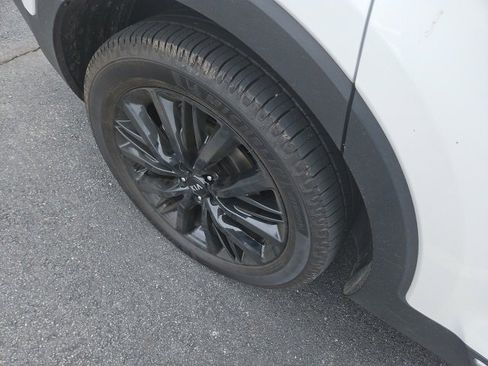 Certified 2020 Kia Telluride SX w/ SX Prestige Package image 8