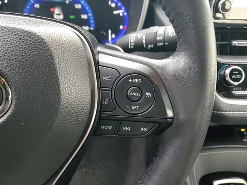 Used 2020 Toyota Corolla XSE image 16