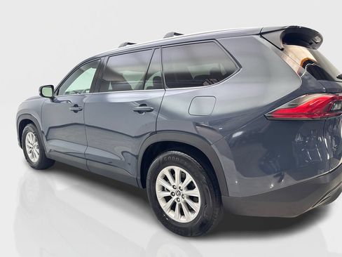 Used 2024 Toyota Grand Highlander AWD image 14