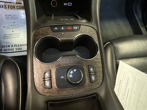 Used 2023 GMC Acadia Denali FWD image 8