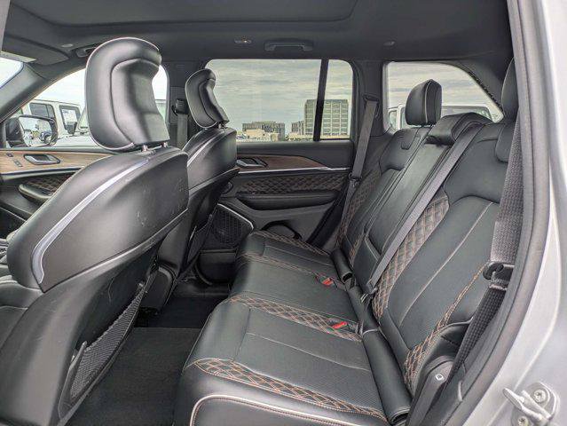 Certified 2025 Jeep Grand Cherokee Summit w/ Obsidian Package AWD/4WD image 14