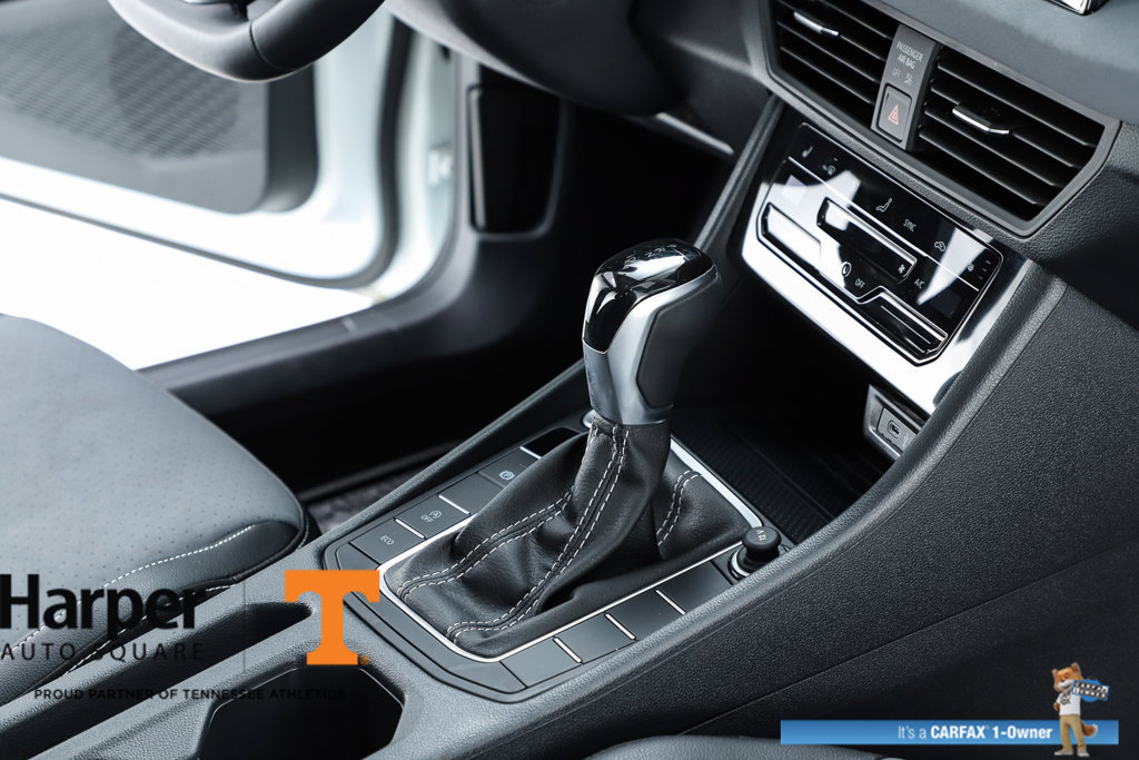 Used 2025 Volkswagen Jetta SE w/ Sunroof Package FWD image 68