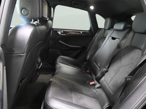 Used 2019 Porsche Macan AWD/4WD image 14