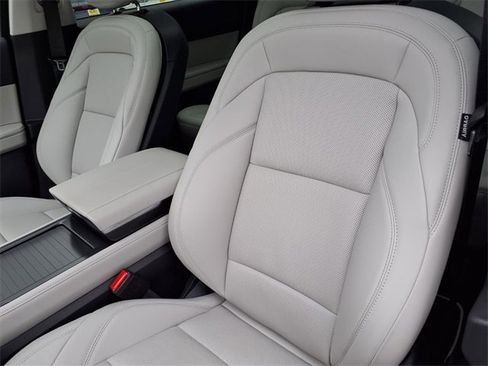 New 2026 Lincoln Nautilus Premier w/ Equipment Group 102A image 8