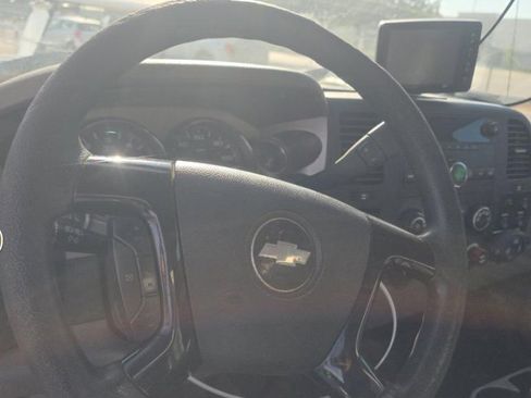 Used 2013 Chevrolet Silverado 2500 W/T RWD image 4
