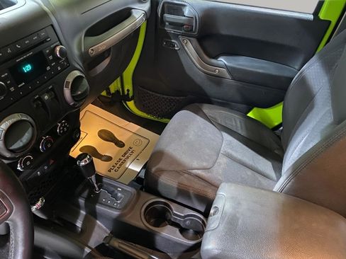 Used 2013 Jeep Wrangler Sport AWD/4WD image 12