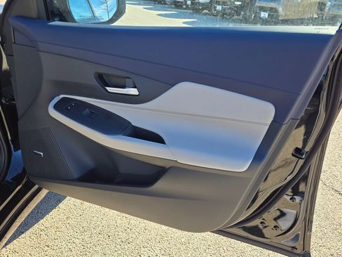 New 2026 Nissan Sentra SL w/ Floor Mat Package FWD image 6