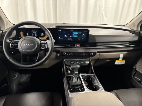 New 2026 Kia Carnival EX image 4