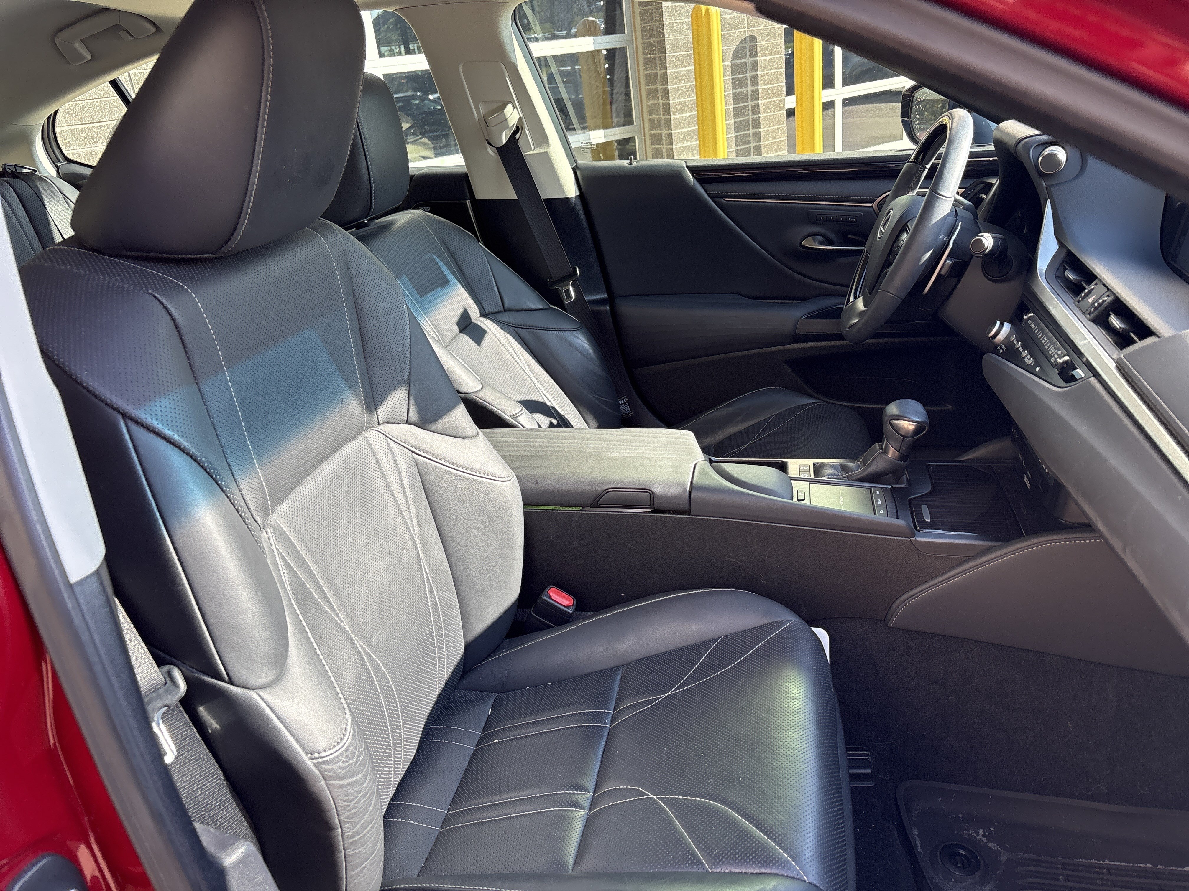 Used 2021 Lexus ES 300h w/ Accessory Package 2 FWD image 33