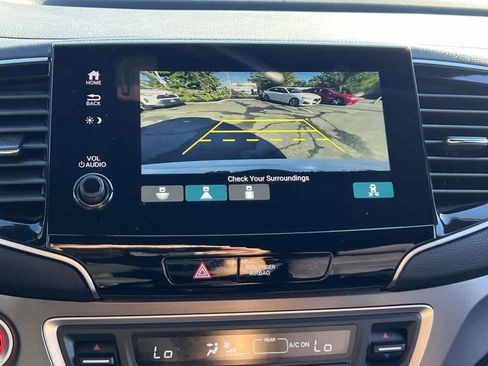 Used 2022 Honda Pilot Sport image 25