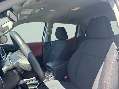 Used 2023 Toyota Tacoma SR5 AWD/4WD image 12