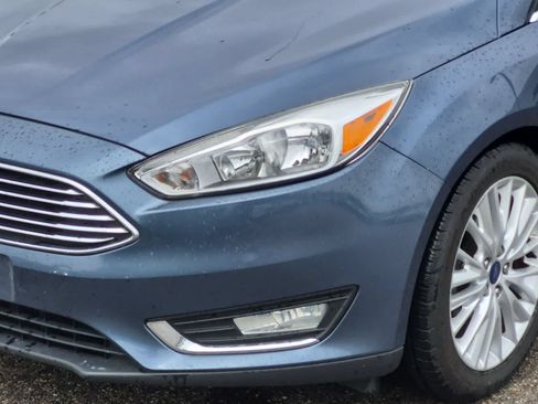 Used 2018 Ford Focus Titanium FWD image 11
