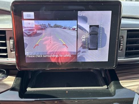 Used 2023 Ford Explorer Limited image 29