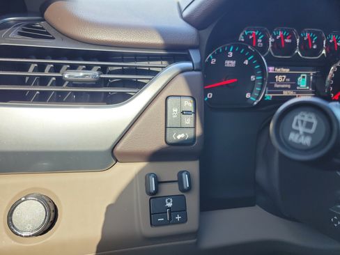 Used 2015 Chevrolet Tahoe LTZ image 10