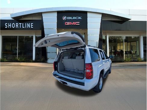 Used 2011 Chevrolet Tahoe LT w/ Luxury Package AWD/4WD image 37