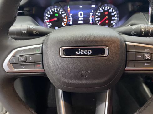 Certified 2026 Jeep Compass Latitude AWD/4WD image 19
