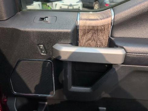 Used 2019 Ford F250 Lariat w/ Lariat Value Package AWD/4WD image 15