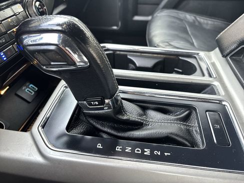 Used 2016 Ford F150 Lariat w/ Equipment Group 502A Luxury image 28