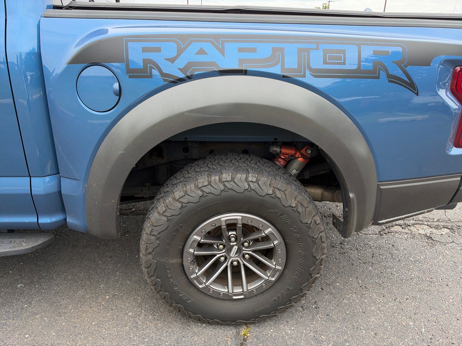 Used 2019 Ford F150 Raptor w/ Equipment Group 802A Luxury AWD/4WD image 10