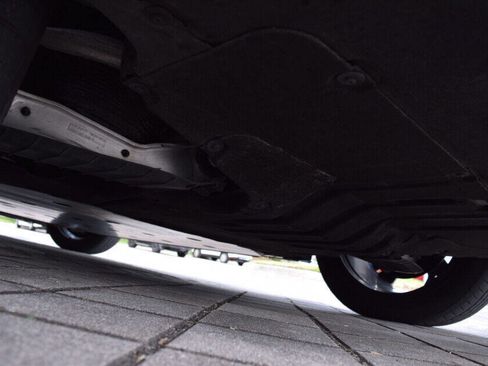 Used 2022 Audi e-tron Premium image 97