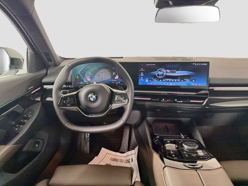 Used 2024 BMW 530i w/ Premium Package RWD image 23
