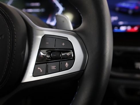 Used 2026 BMW X7 M60i image 29