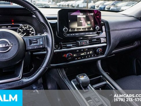 Used 2025 Nissan Pathfinder SV image 33