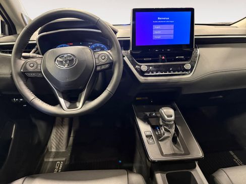 Used 2026 Toyota Corolla Cross XLE w/ Convenience Package image 11