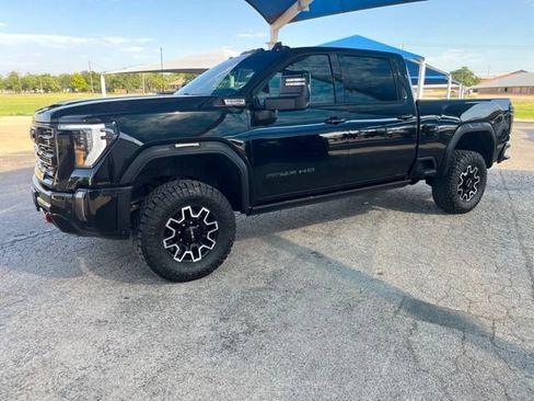 Used 2024 GMC Sierra 2500 AT4X AWD/4WD image 1