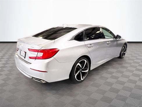 Used 2019 Honda Accord Sport image 6