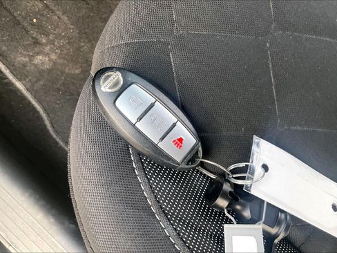 Used 2020 Nissan Kicks S FWD image 14