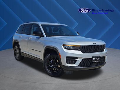Used 2025 Jeep Grand Cherokee Altitude