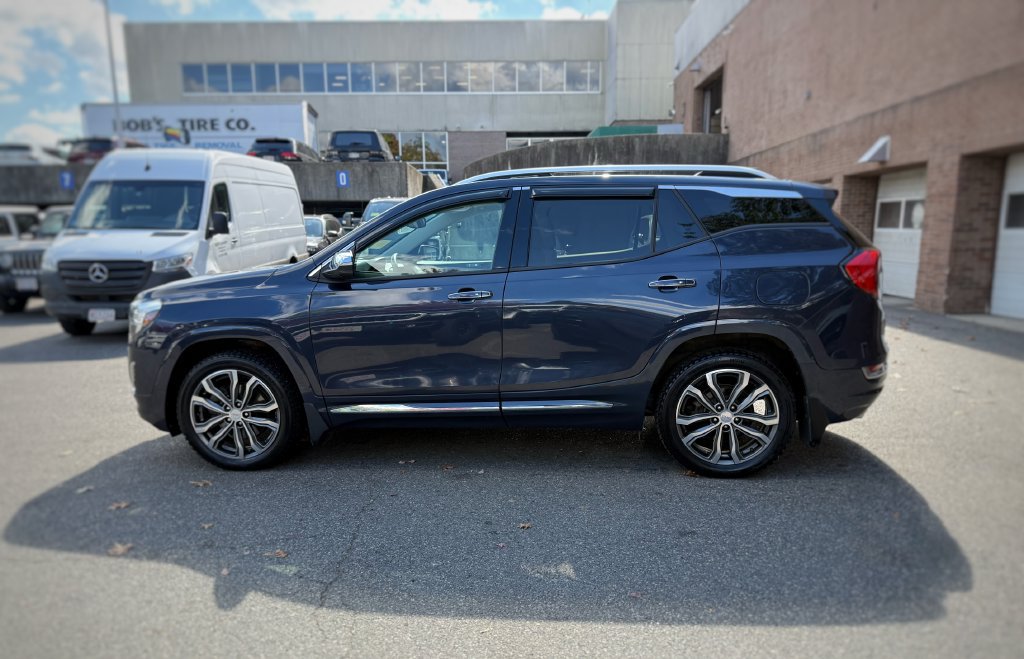 Used 2019 GMC Terrain Denali w/ Advanced Safety Package AWD/4WD image 14