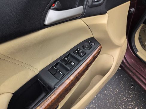 Used 2011 Honda Accord EX-L image 12