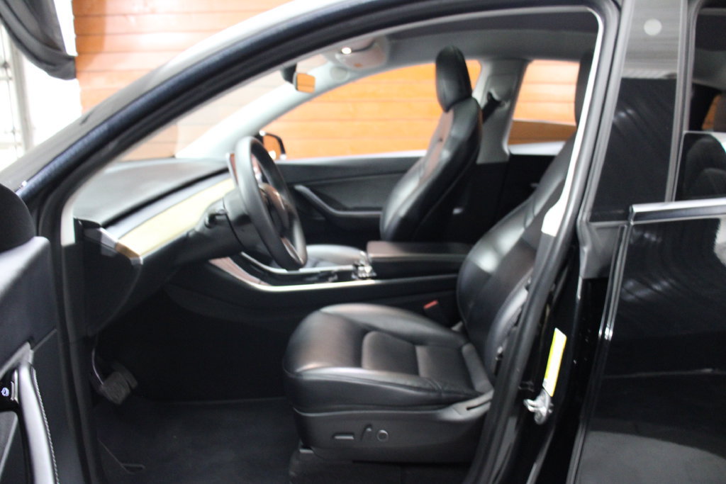 Used 2021 Tesla Model Y Long Range AWD/4WD image 14