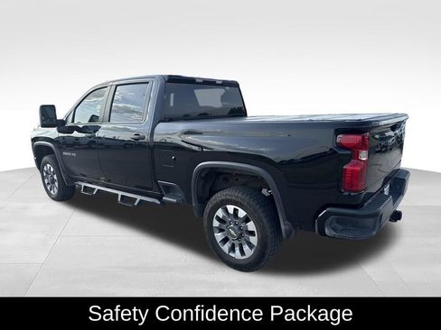 Used 2022 Chevrolet Silverado 2500 Custom w/ Custom Value Package AWD/4WD image 4