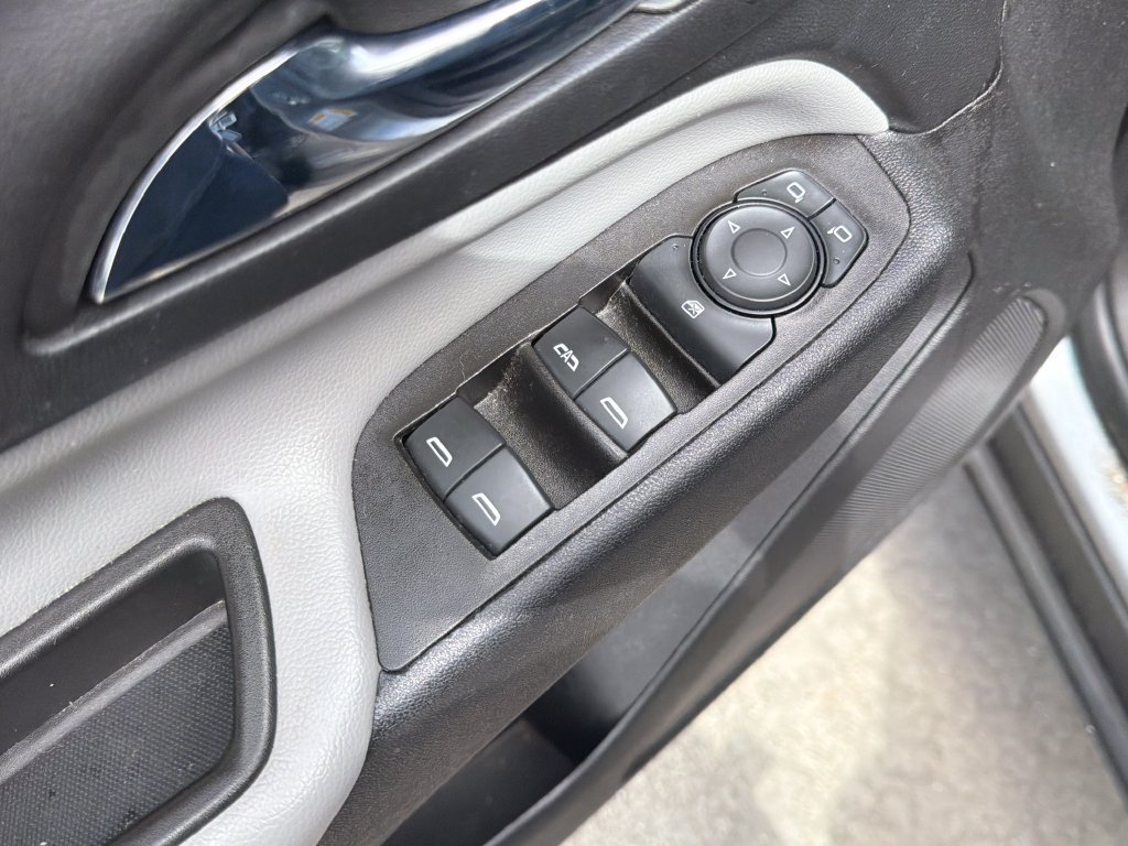 Used 2024 Chevrolet Equinox LS w/ LS Convenience Package FWD image 16