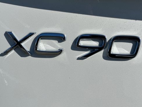New 2026 Volvo XC90 B6 Core image 27
